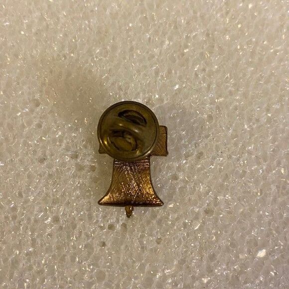 Vintage Liberty Bell 1776 Metal Lapel Pin - Picture 2 of 2